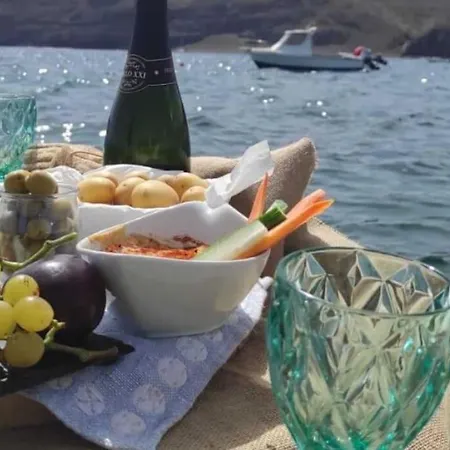 Hotel en barco One Day Sailing Tour San Teodoro Sardinia *