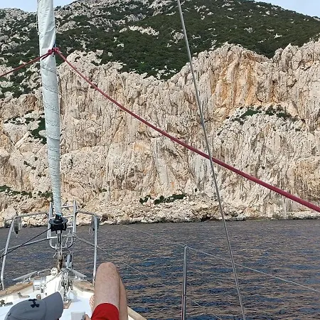 Hotel en barco One Day Sailing Tour San Teodoro Sardinia